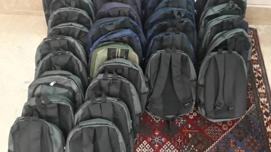 پخش 70 پک کیف و لوازم تحریر مدرسه توسط نیکوکاران شعف