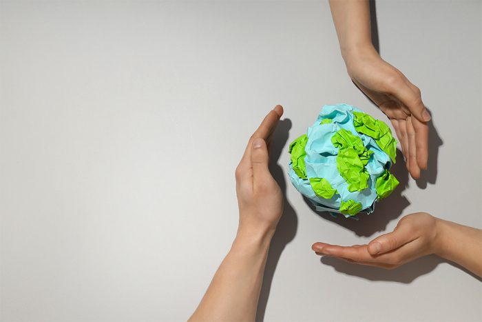 تأثیر همکاری سازمان‌ ها با خیریه‌ ها در کاهش فقر شهری: یک راهنمای استراتژیک