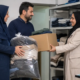 آیا اهدای لباس دست دوم صدقه محسوب می شود؟ راهنمای بخشش محترمانه لباس